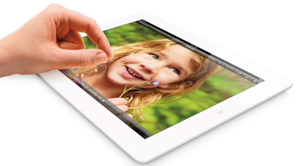 iPad_wRet_Pinch_Wht_Photo_PRINT